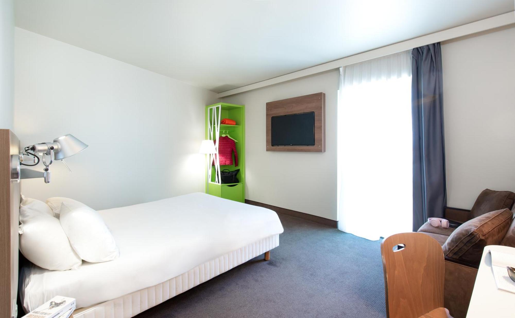 Hotel Campanile Clermont Ferrand Centre Esterno foto